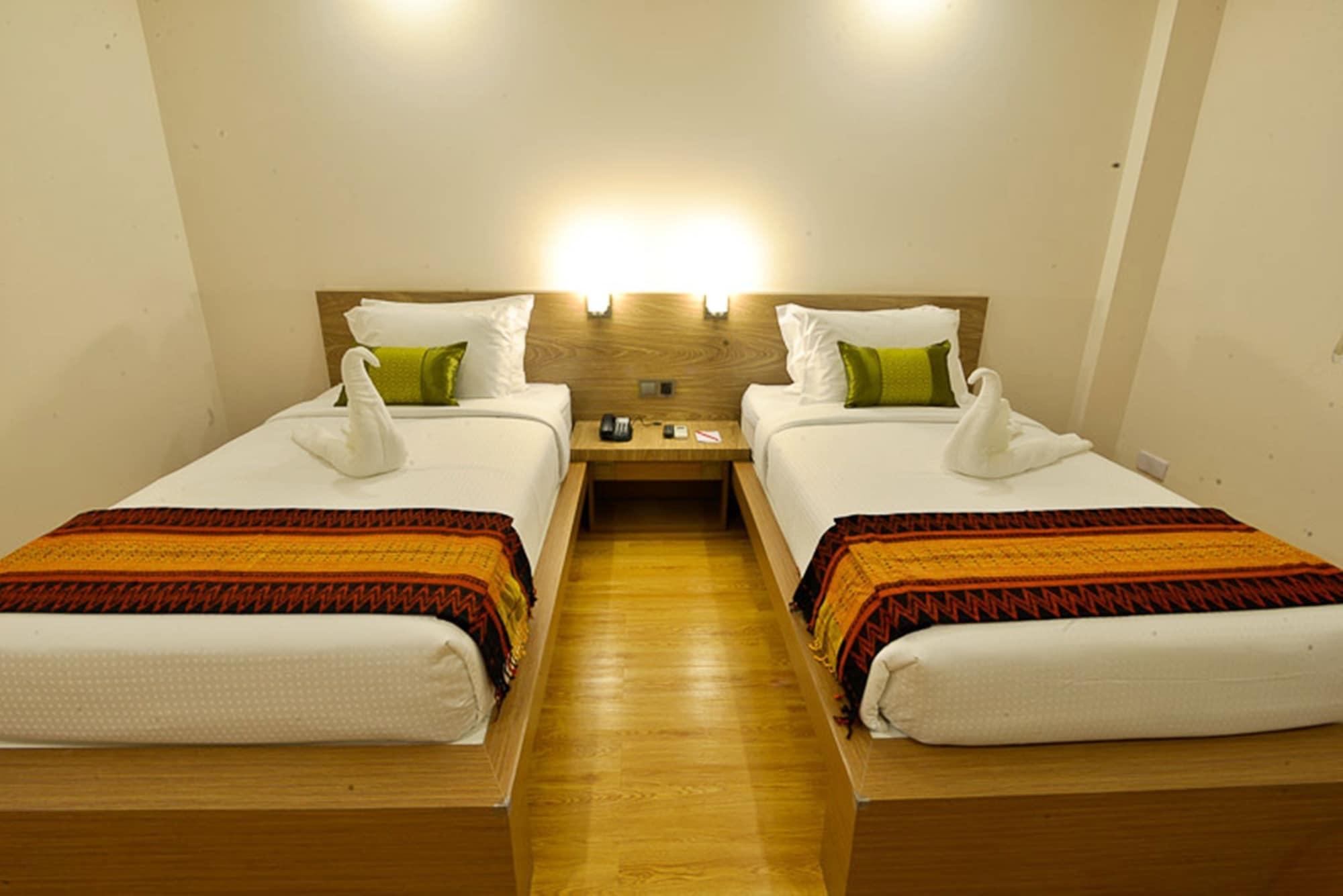 Serene Valley Hotel Янгон Экстерьер фото