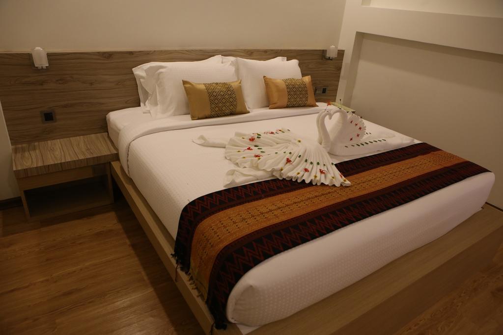 Serene Valley Hotel Янгон Экстерьер фото