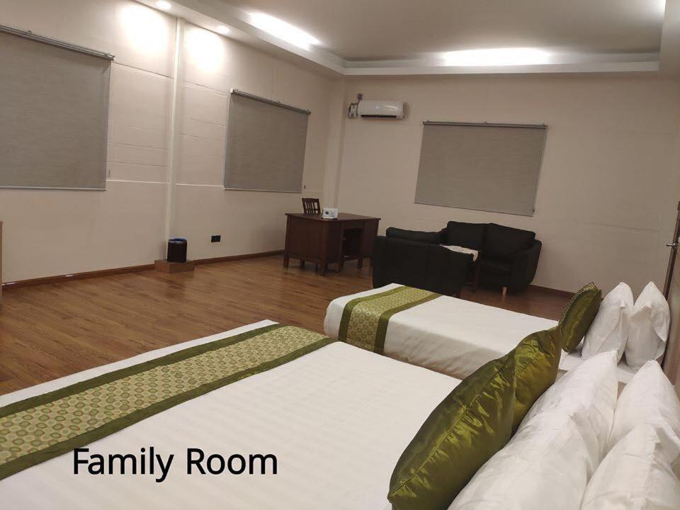 Serene Valley Hotel Янгон Экстерьер фото